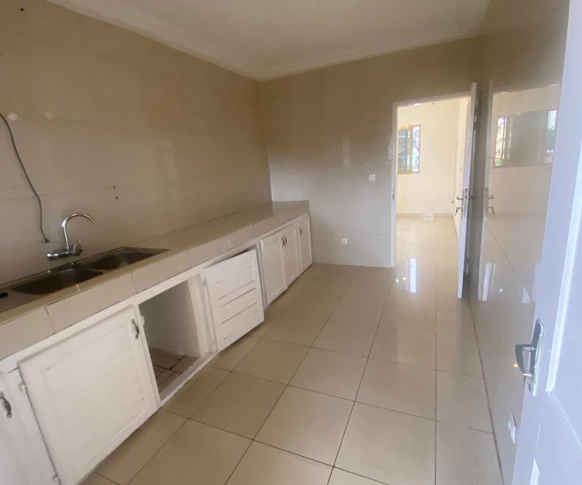Appartement Moderne à Bastos - 2 Chambres
