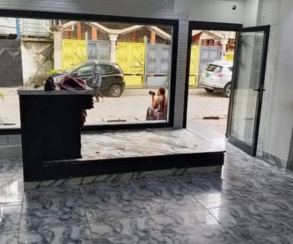 Boutique à louer - Bonapriso