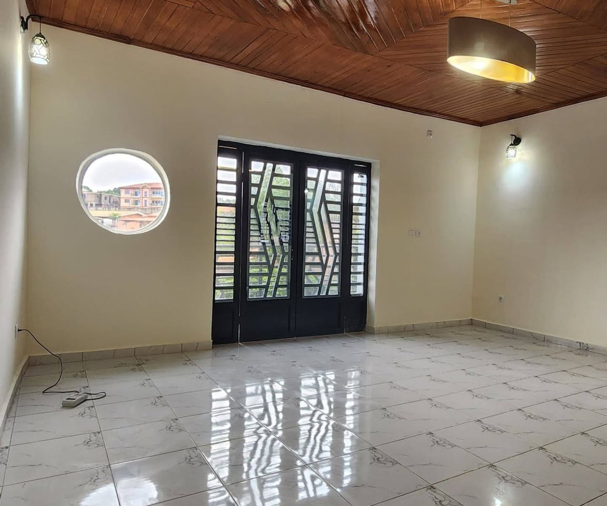 Appartement neuf 2 chambres à louer - Odza
