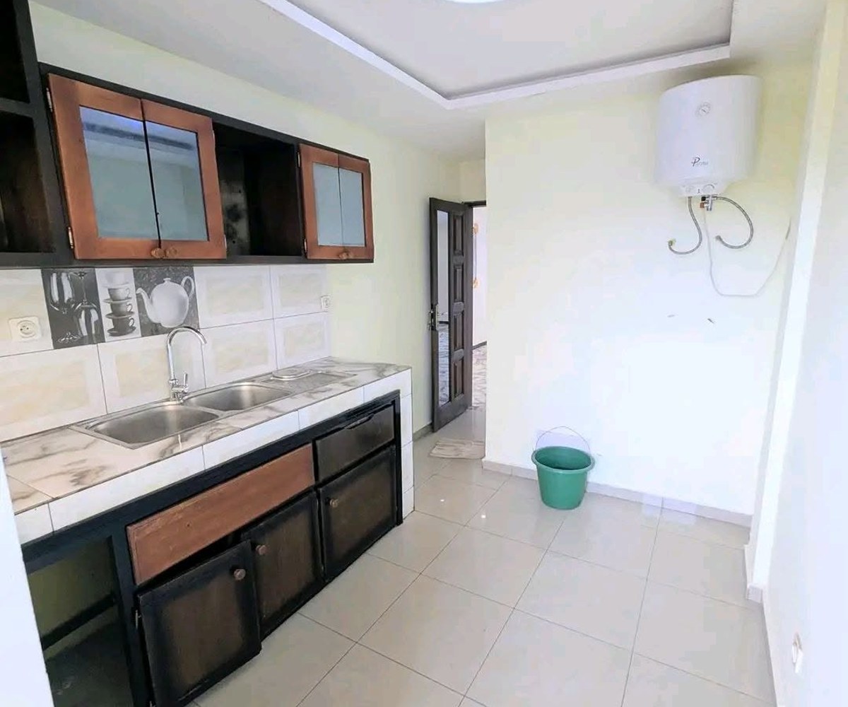 Appartement ultra moderne à Titi Garage