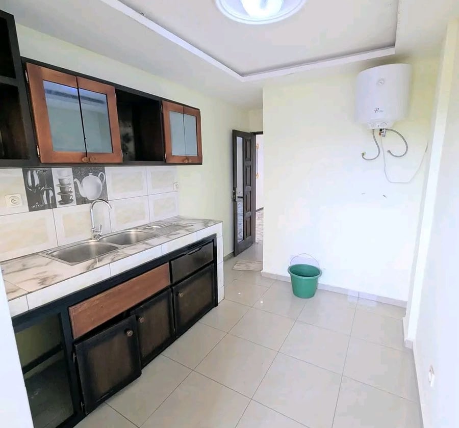 Appartement ultra moderne à Titi Garage