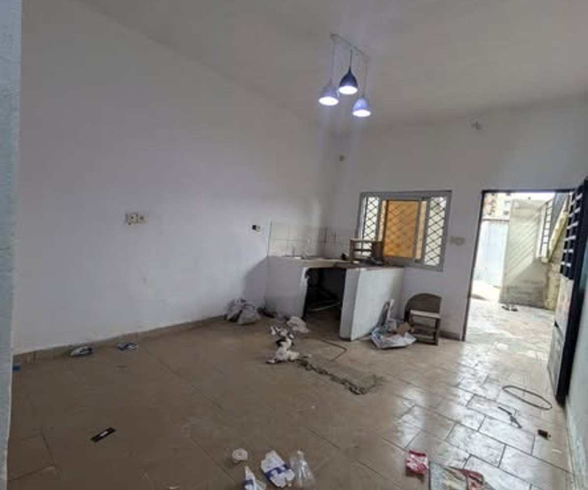Studio à louer à Logpom - Carrefour Bassong