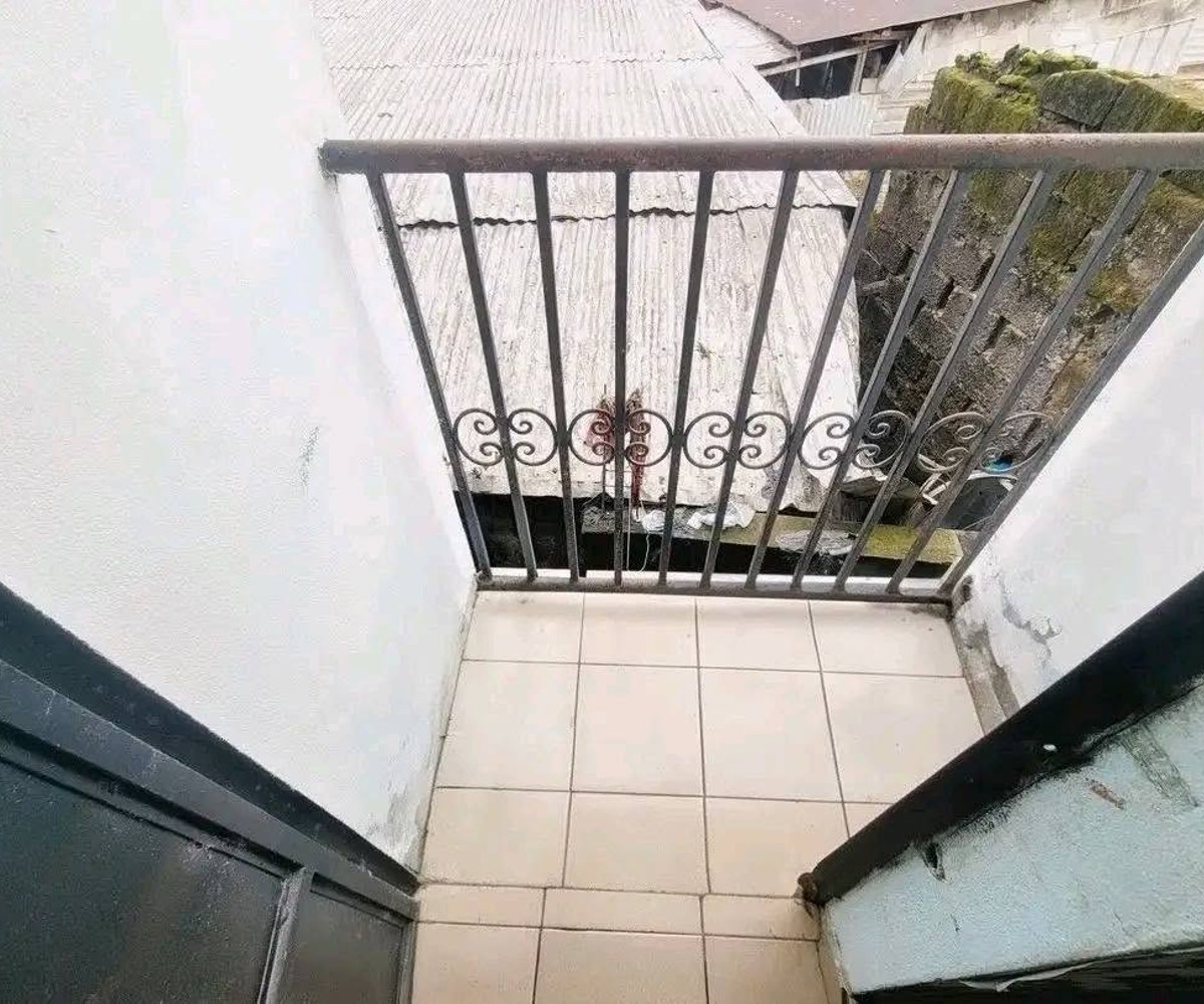 Jolie chambre moderne avec balcon personnel - Ange Raphaël