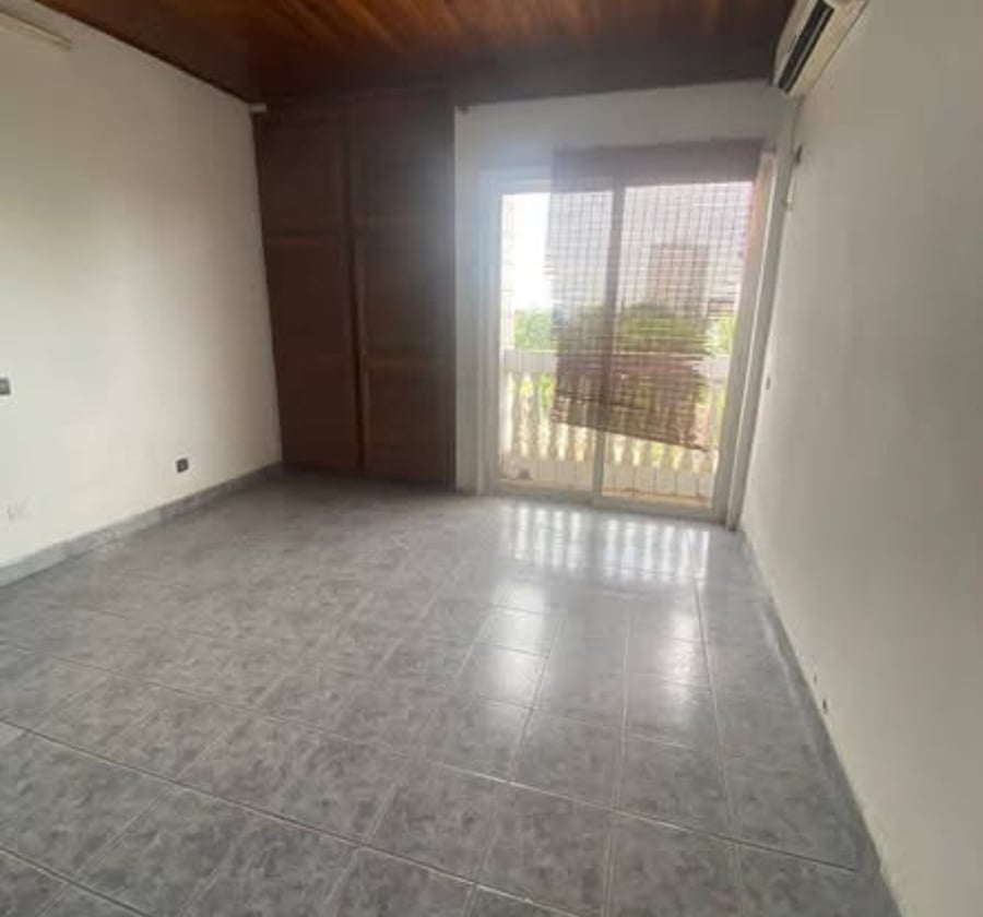 Appartement 3 chambres à louer - Bonapriso, Douala