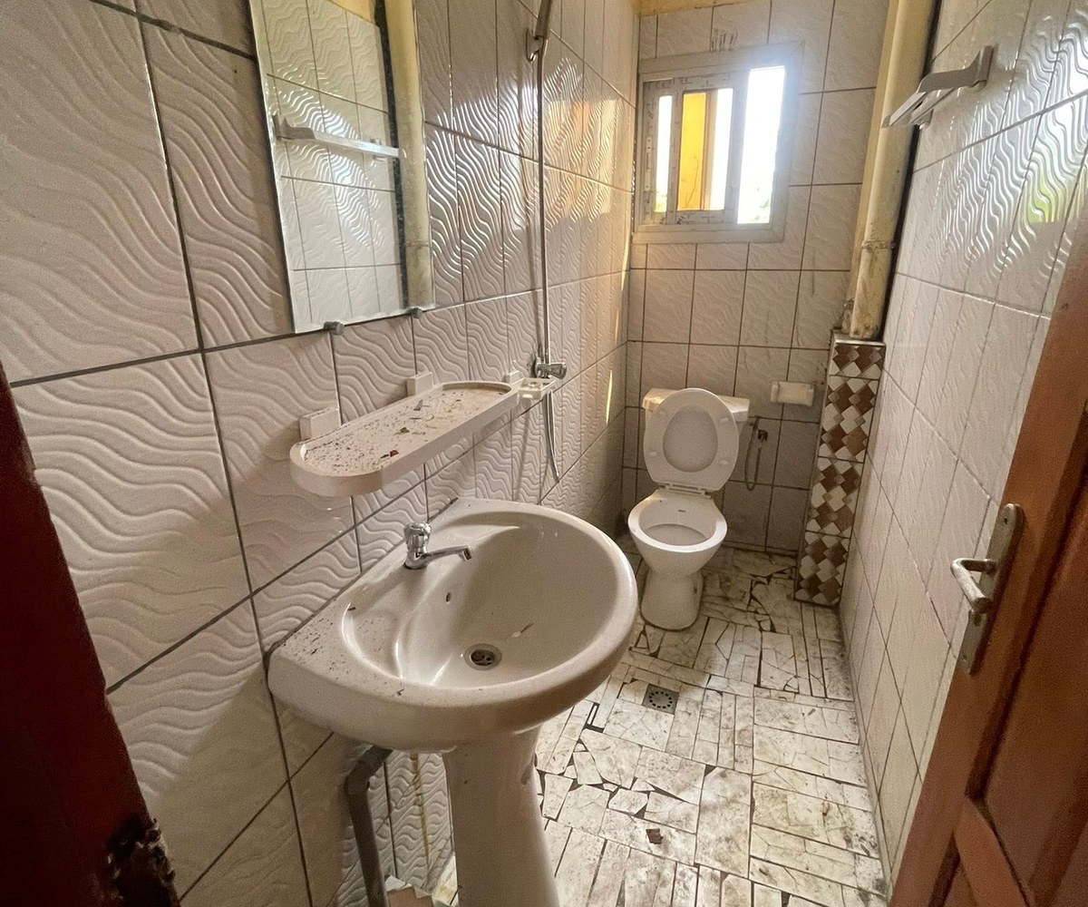 Appartement moderne à Logpom, à l'étage