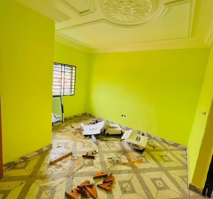 Studio moderne à louer à Biyem Assi