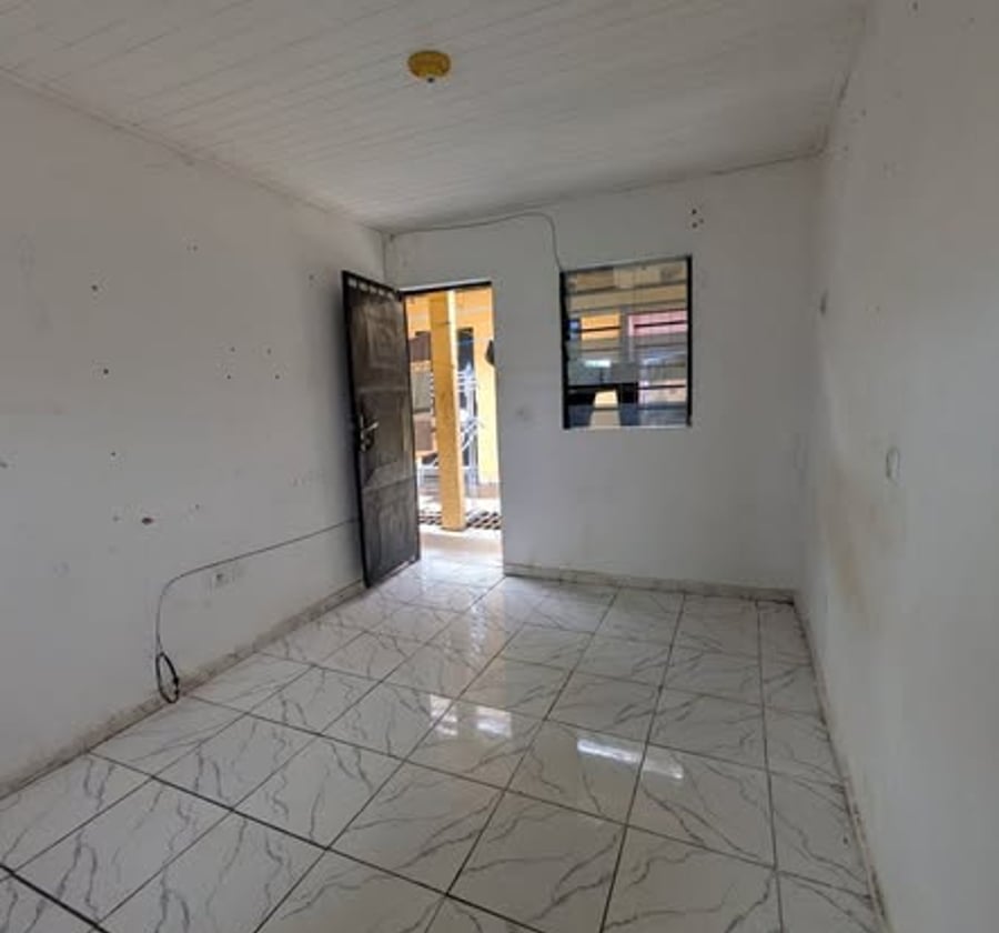 Chambre moderne à Logbessou