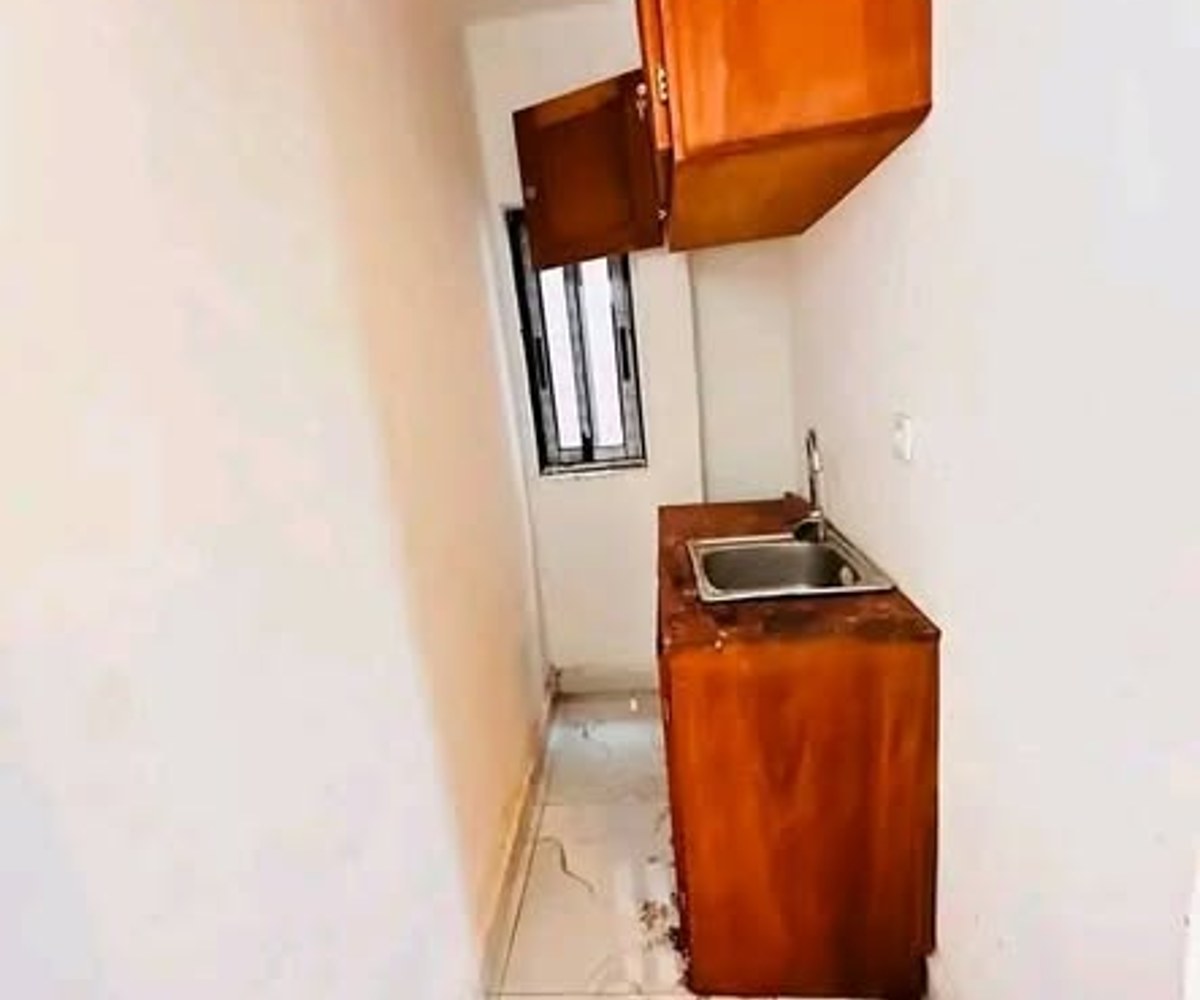 Chambre moderne à Bonamoussadi Santa Lucia