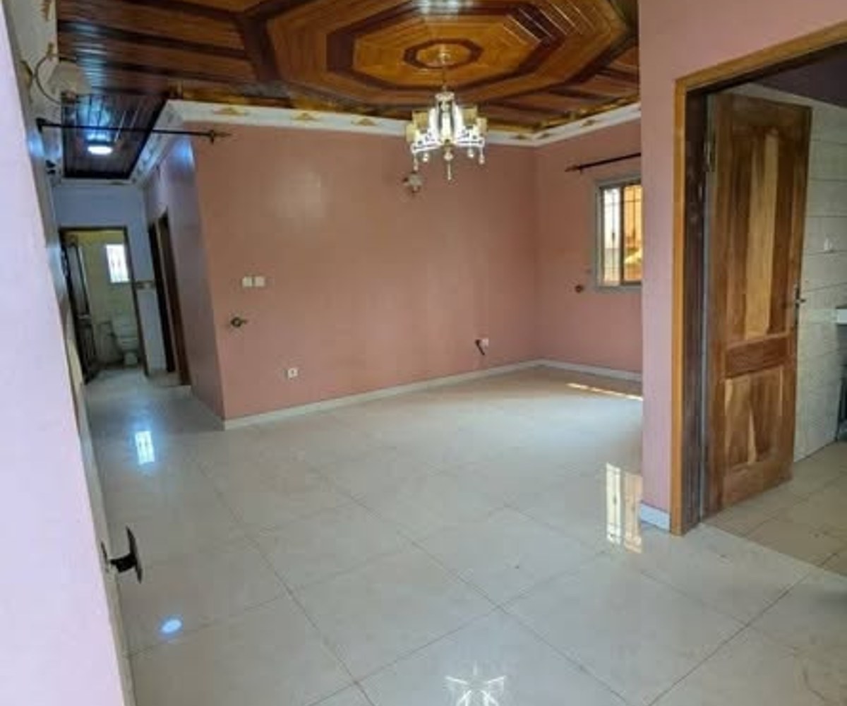 Appartement 2 chambres - Carrefour Nkolfoulou