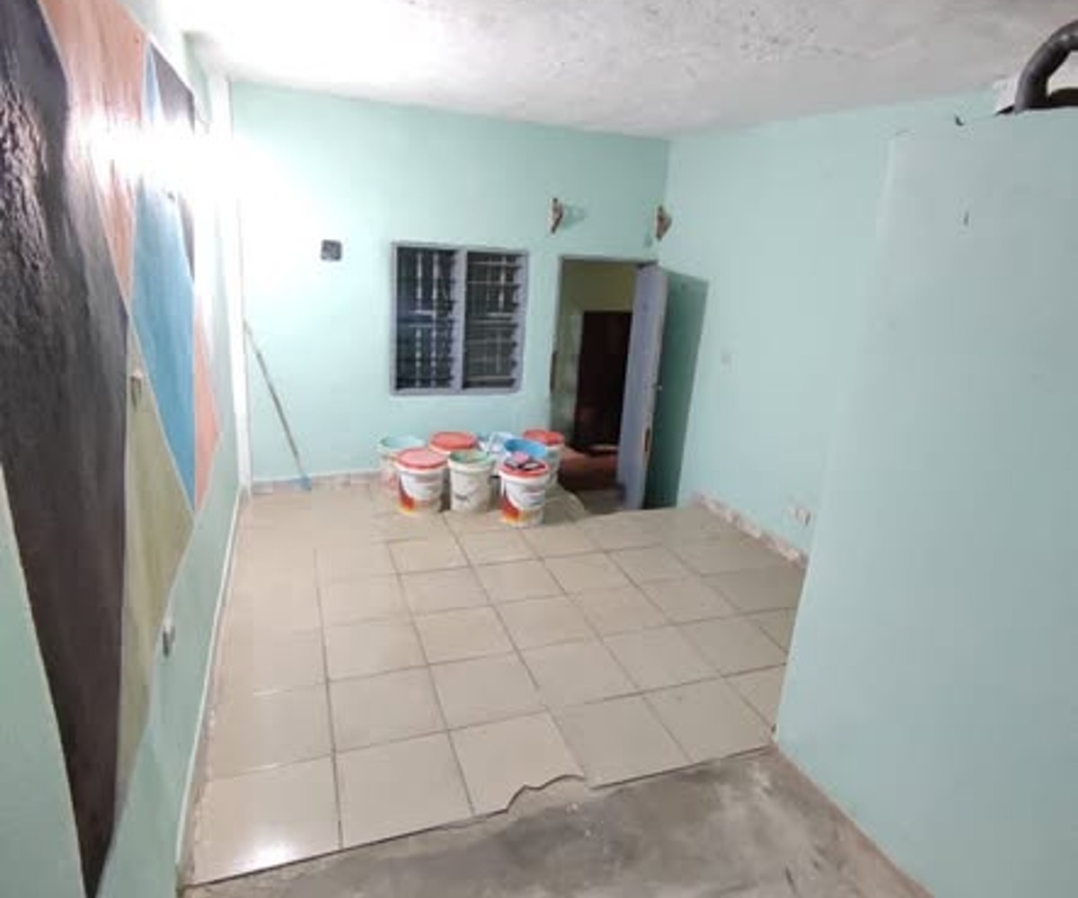 Chambre spacieuse à louer à Fouda