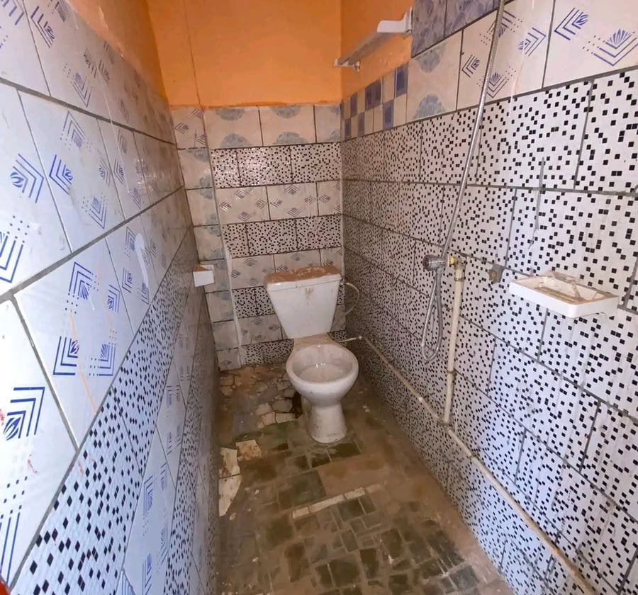 Chambre moderne à Logbaba Saint Thomas - Douala