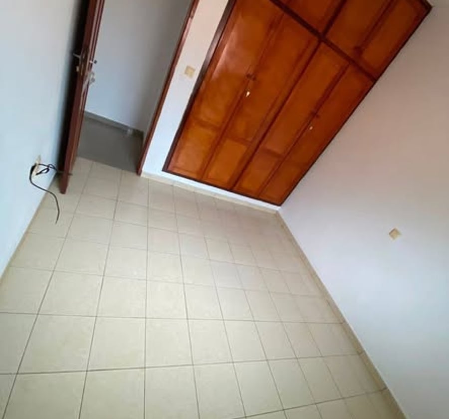 Appartement à Ngousso - 2 chambres - 85 000 XAF/mois