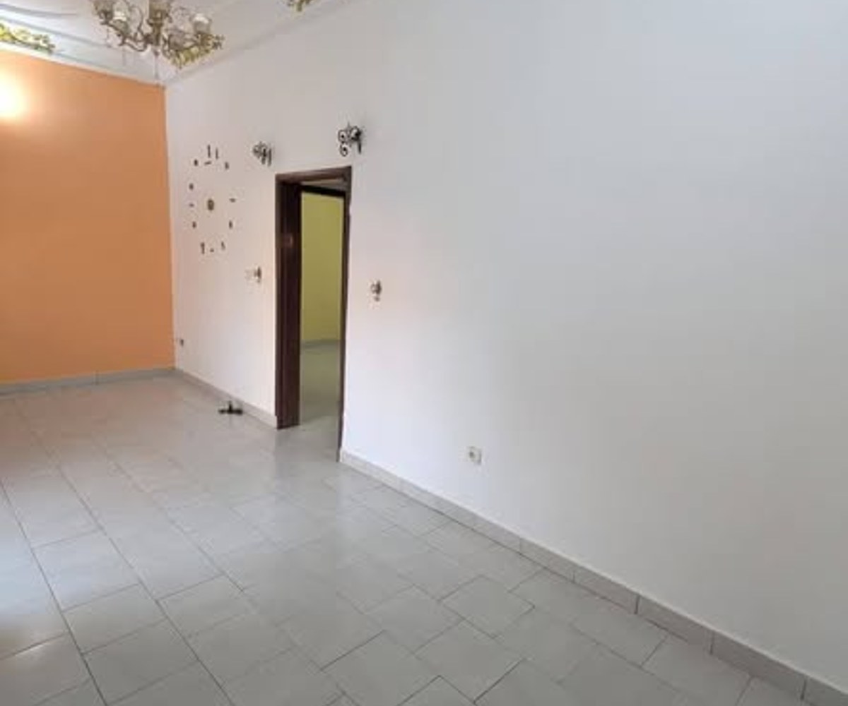 Appartement moderne à louer à Odza Petit Marché