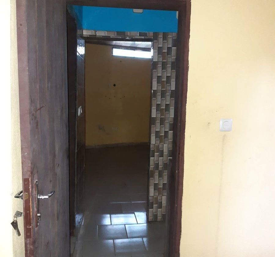 Studio moderne bien grand à Ndogpassi