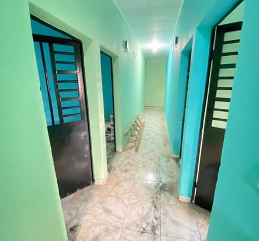 Chambre moderne à louer à Mvog-Betsi, Yaoundé