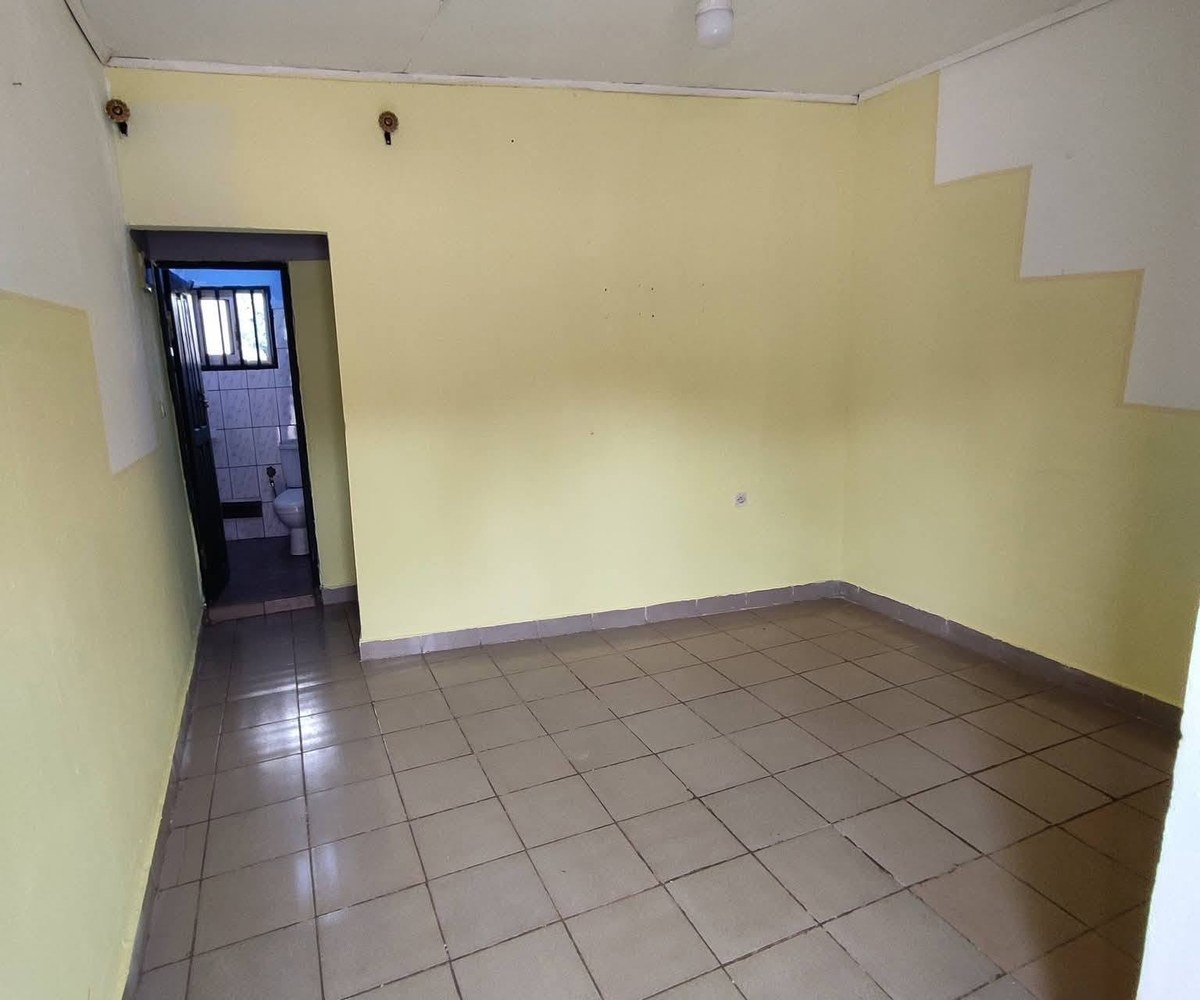 Studio moderne à louer à Biyem-Assi
