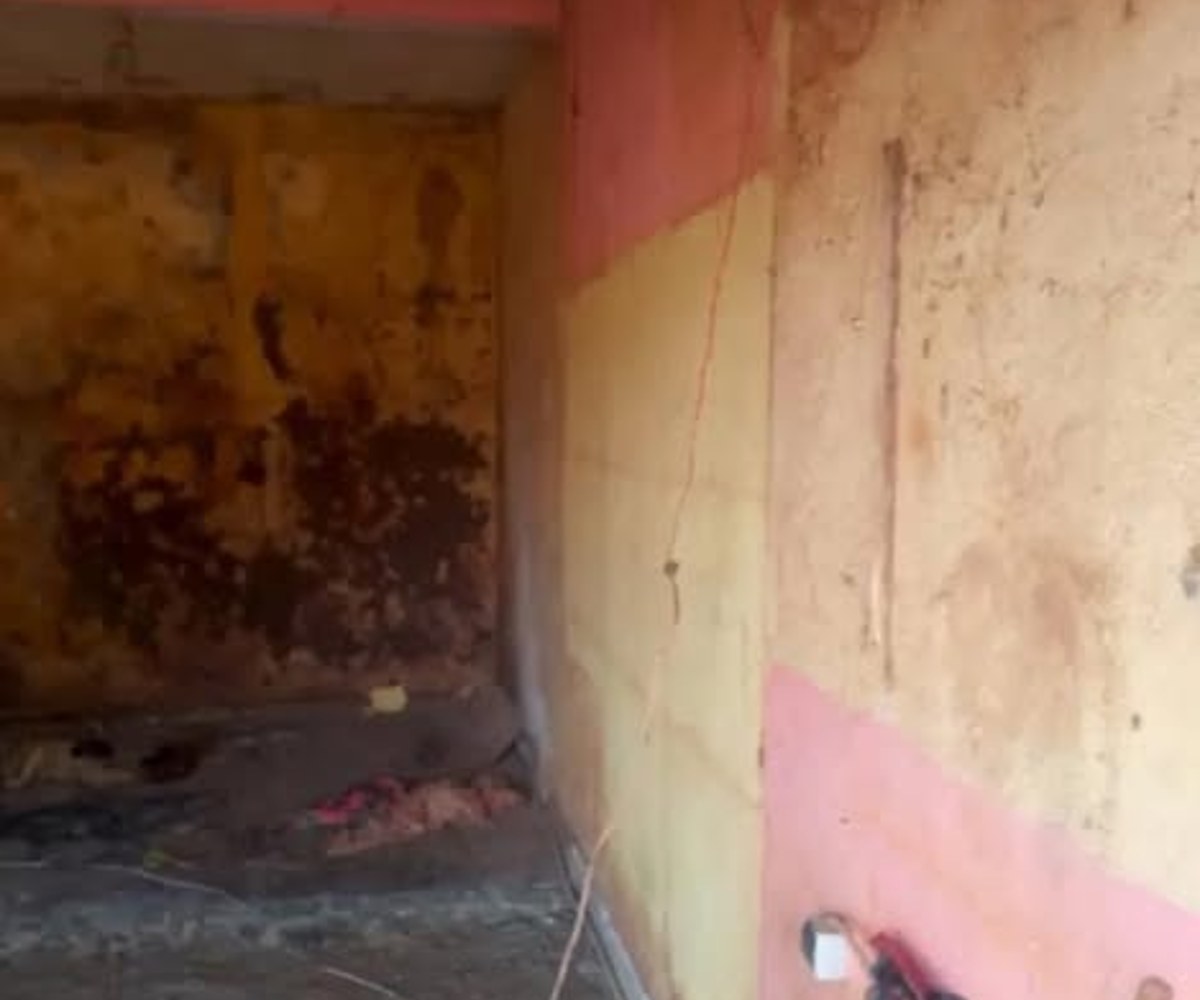 Boutique en bordure de route - PK17, Douala