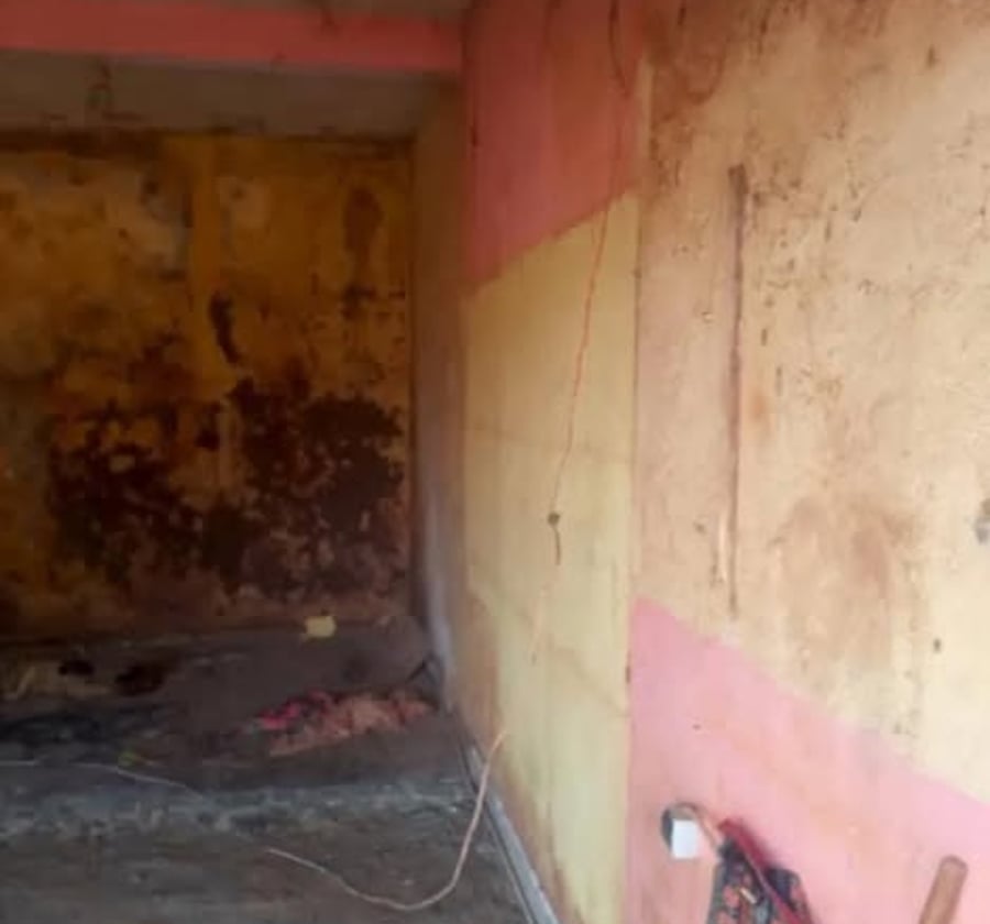 Boutique en bordure de route - PK17, Douala