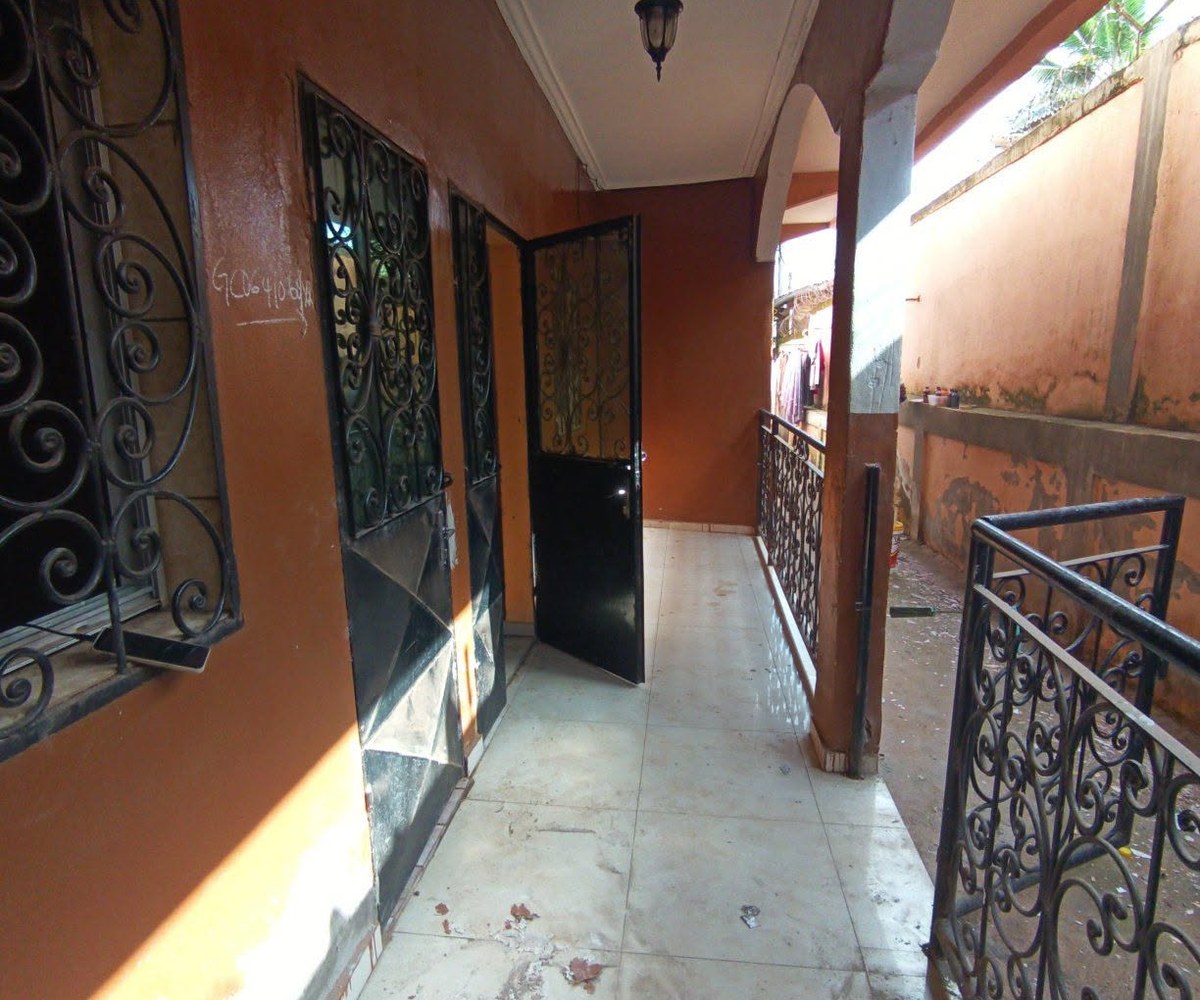 Maison à louer à Etoug-Ebe (lycée)