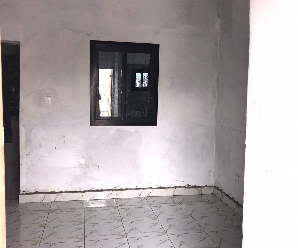 8 chambres modernes à Ngoa-Ekele, Yaoundé