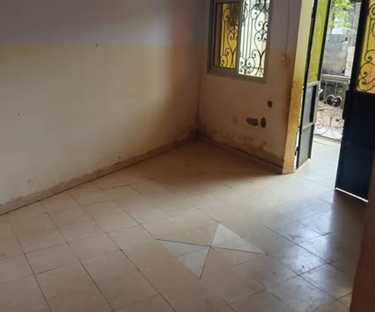 Maison individuelle 2 chambres à Biteng - 55 000 FCFA/mois