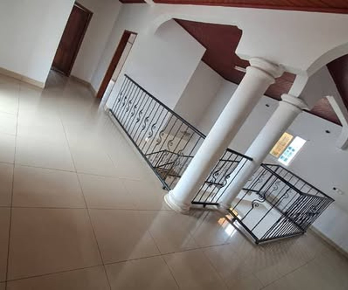 Duplex à louer à Logpom Njoya