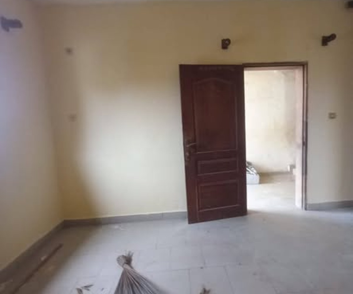 Studio moderne à louer - Ndogbong, Douala