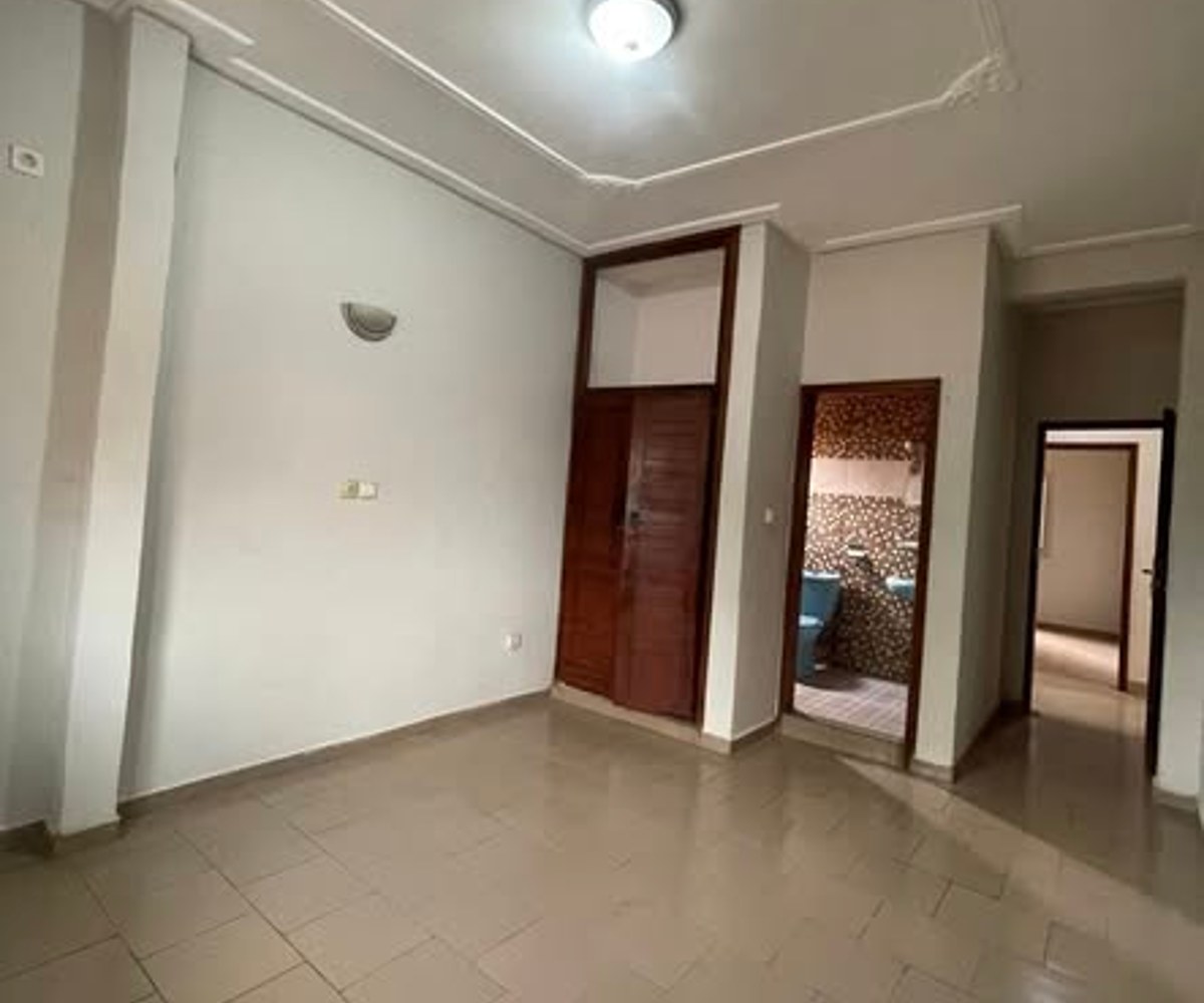 Appartement haut standing à louer - Essos, Yaoundé
