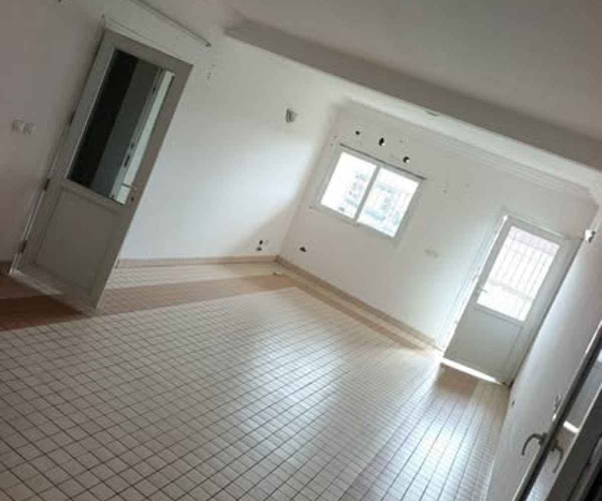 Grand appartement 2 chambres à Ndogbong