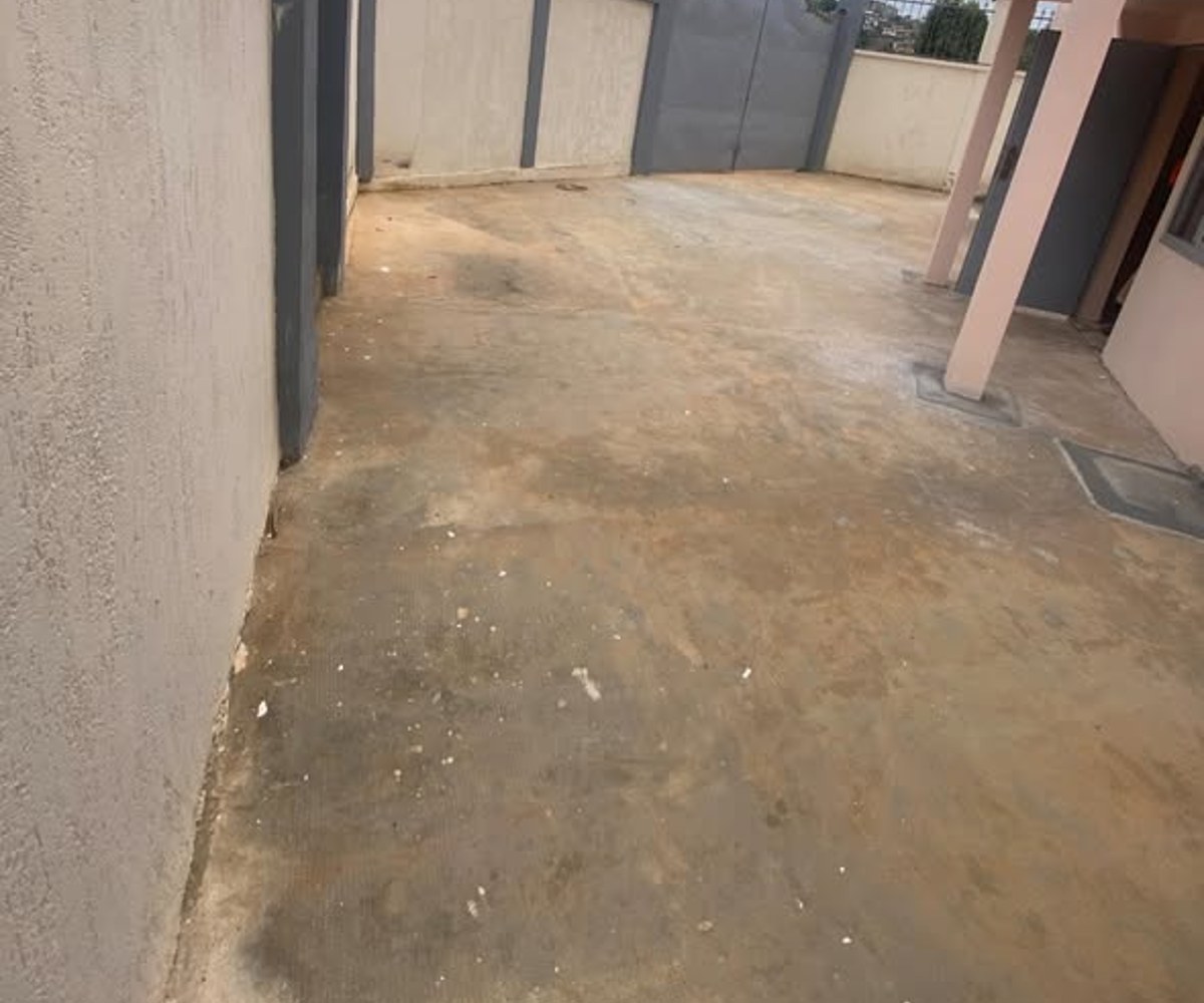 Appartement à louer à Nsam (Obam) - 2 chambres, 2 douches, climatisé