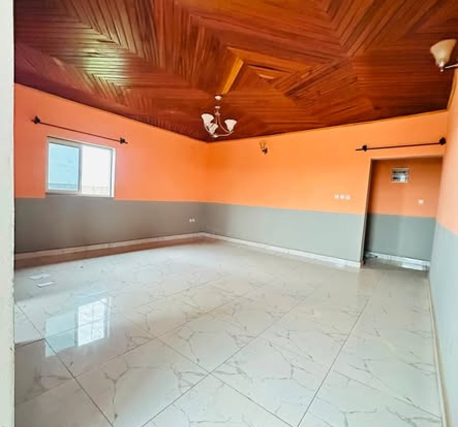 Vaste appartement 2 chambres – Yaoundé Nkozoa
