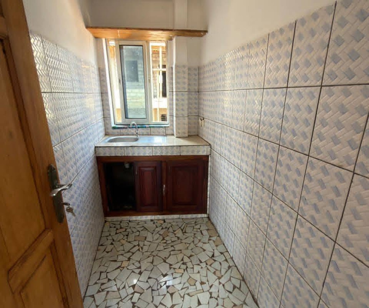 Studio à Emana - 40 000 FCFA/mois