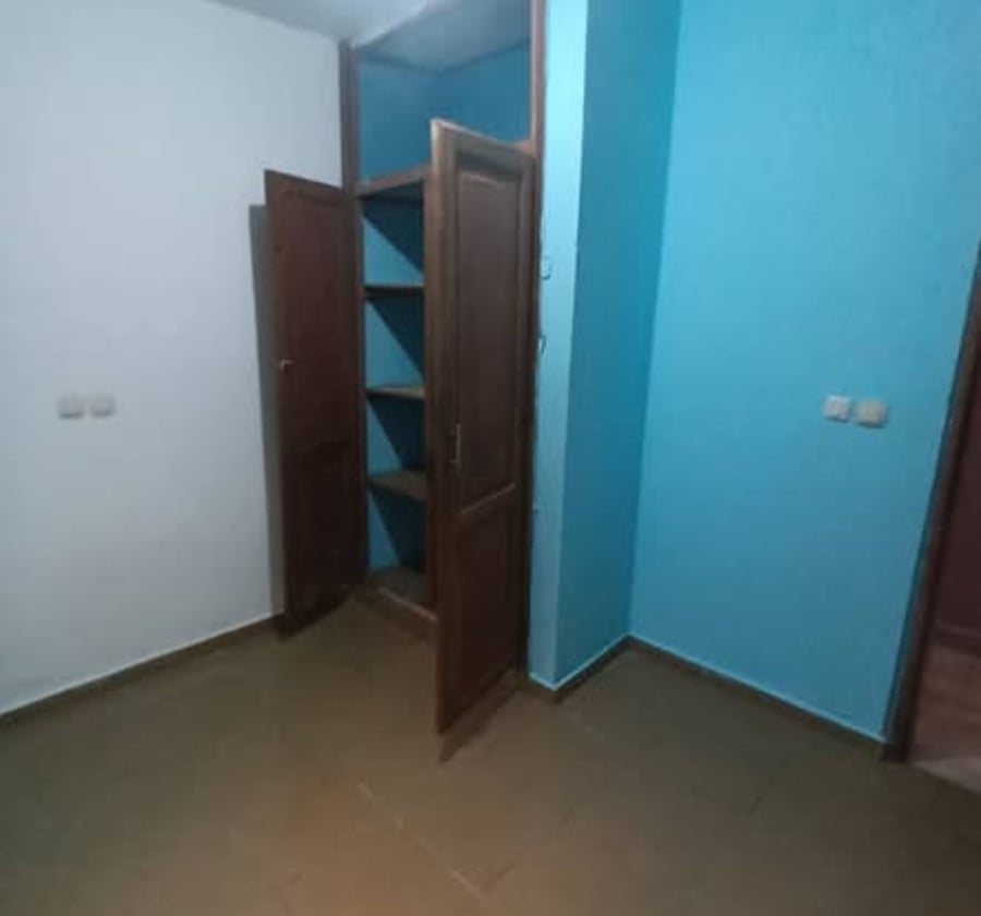 Grand appartement moderne à louer - Nkolbisson Usine des Eaux
