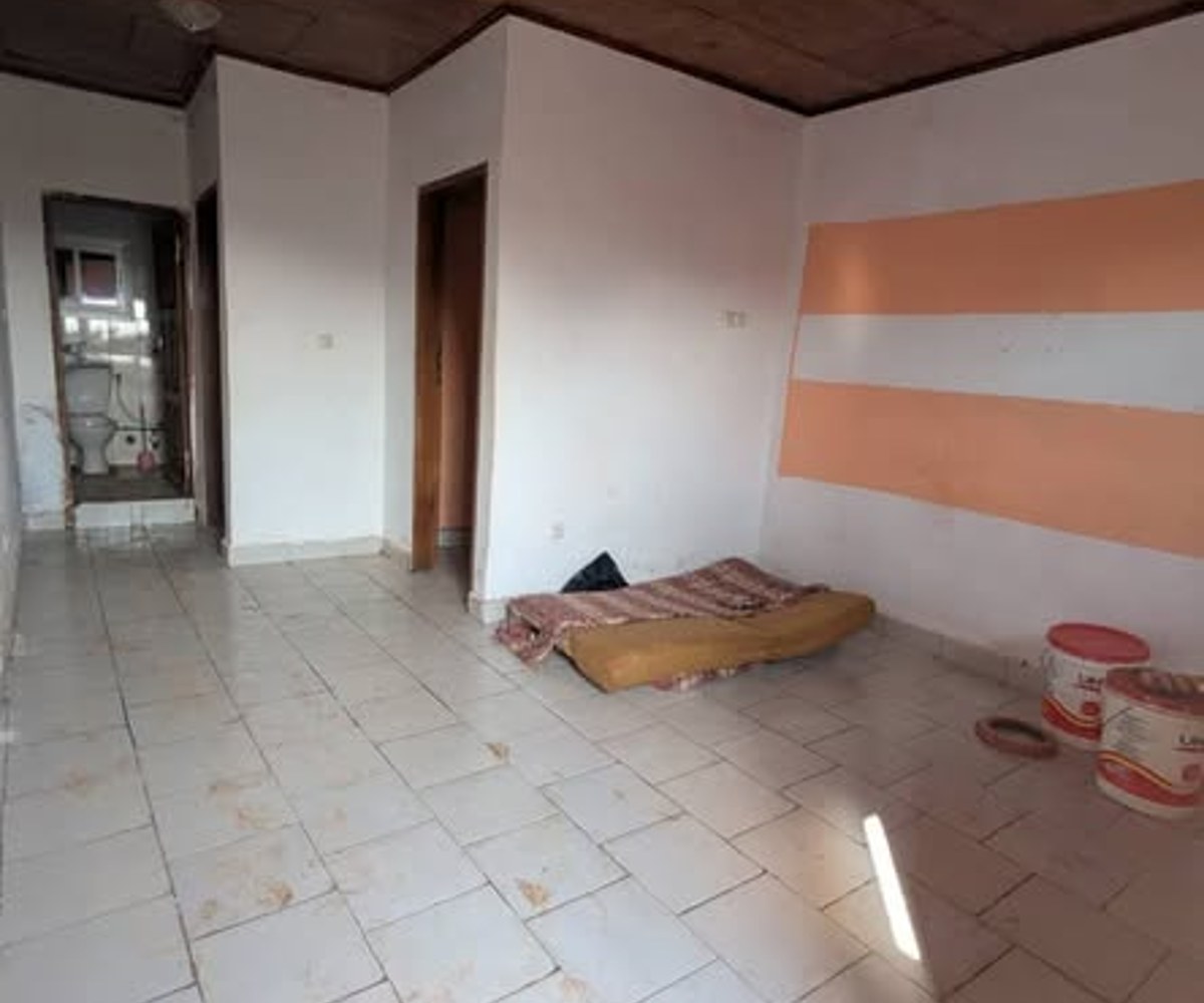 Studio moderne à louer à Simbock