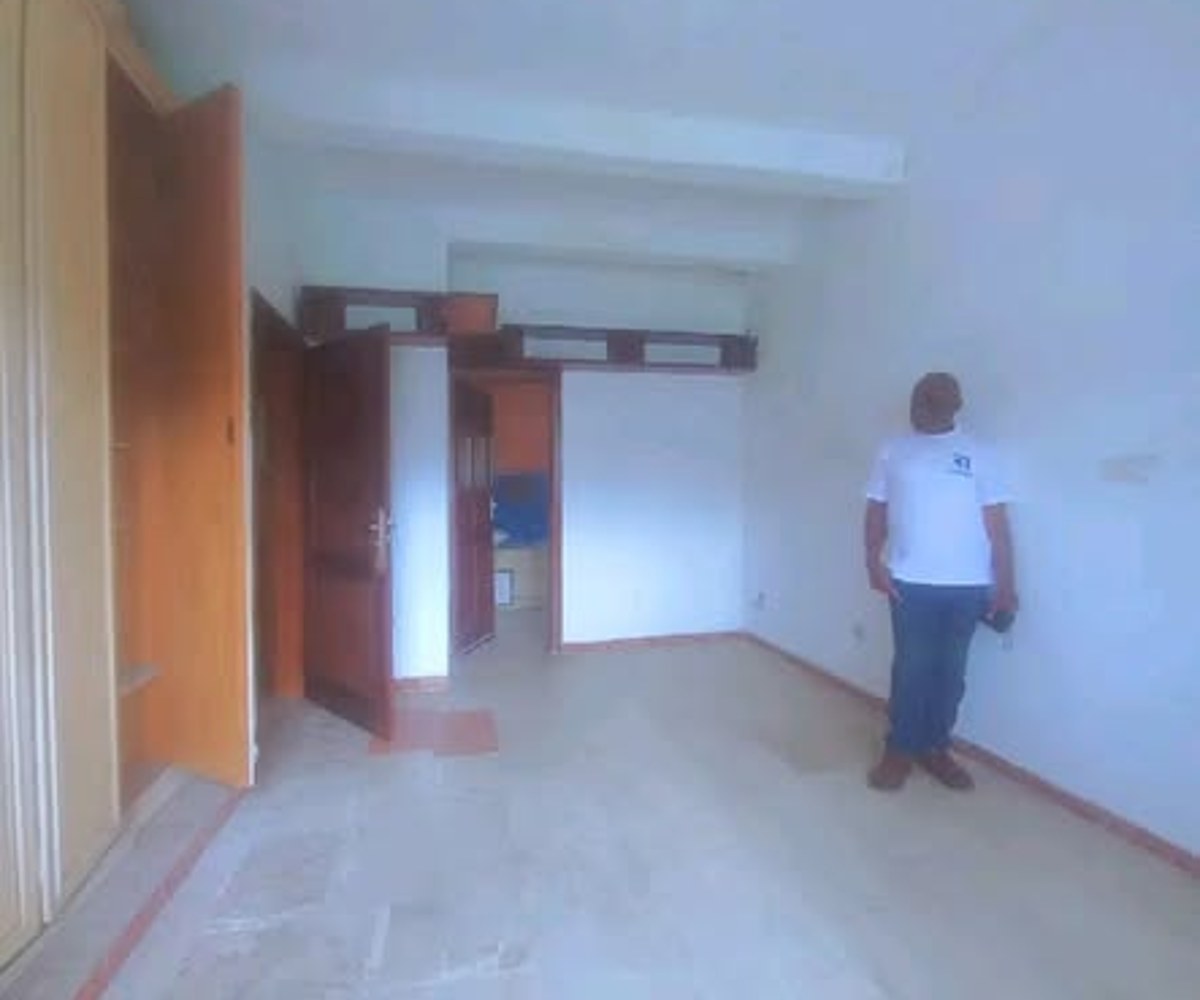 Vaste appartement bon standing à Akwa - 2 chambres, 3 douches