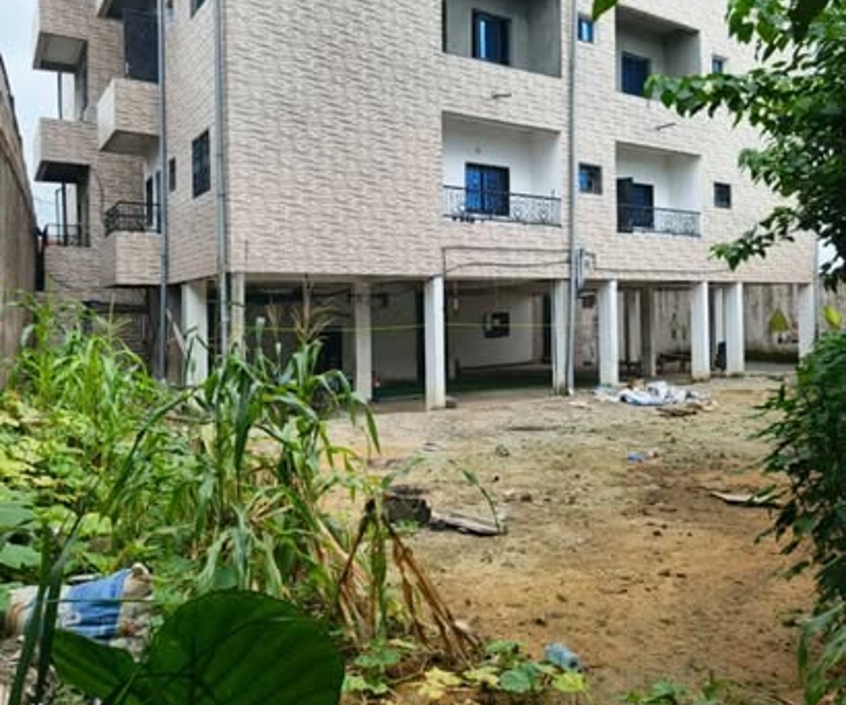 Immeuble R+3 à louer - Ndogbon