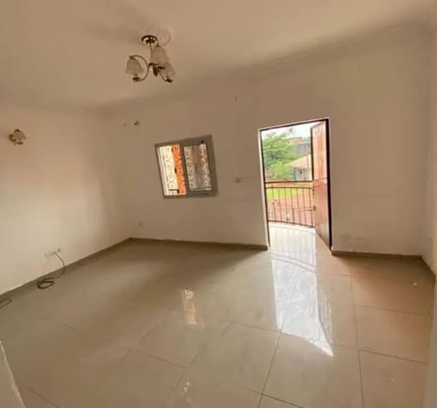 Grand studio moderne à louer à Yaoundé Ahala Obamongola