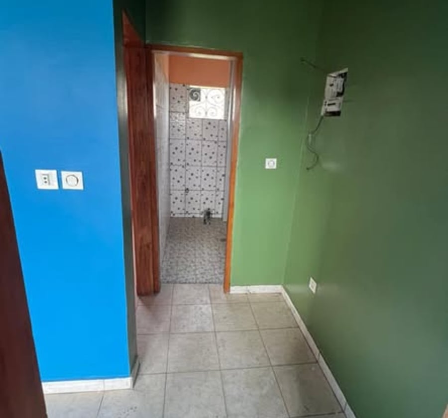 Studio moderne à louer - PK 12, Douala