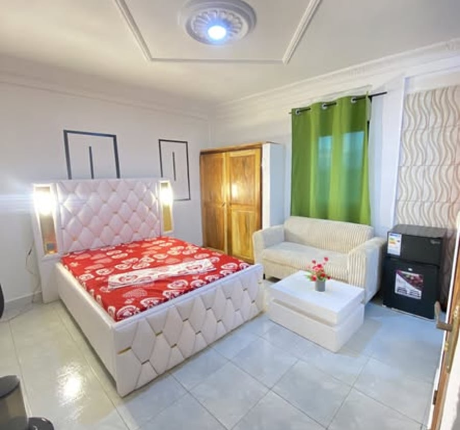 Chambres et studios VIP meublé à 10 000 FCFA
