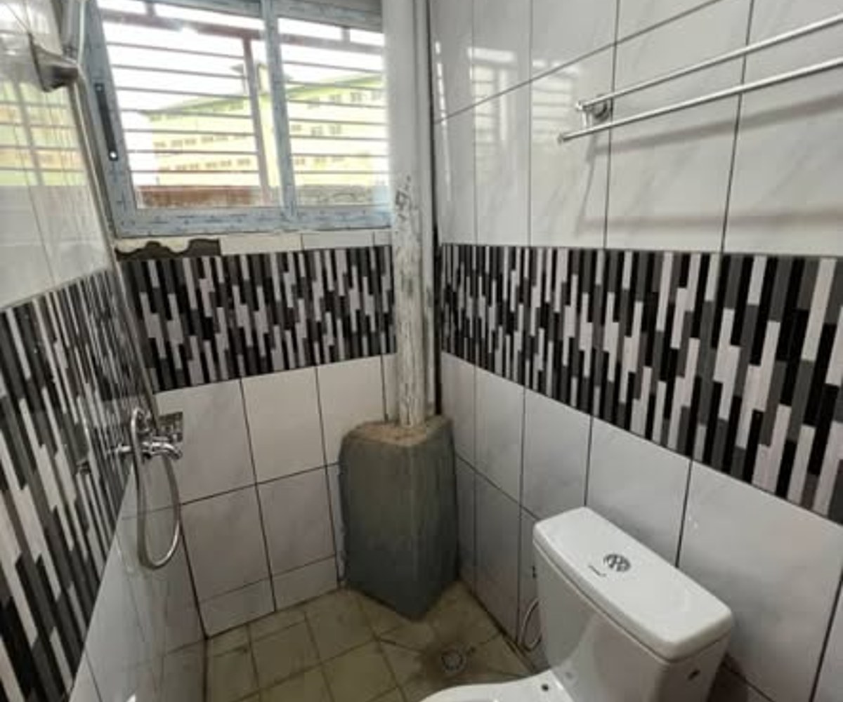 Chambre moderne à Tsinga Village