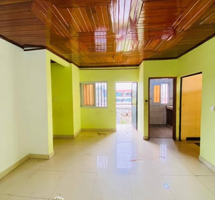 Appartement 2 chambres à louer à Logbessou