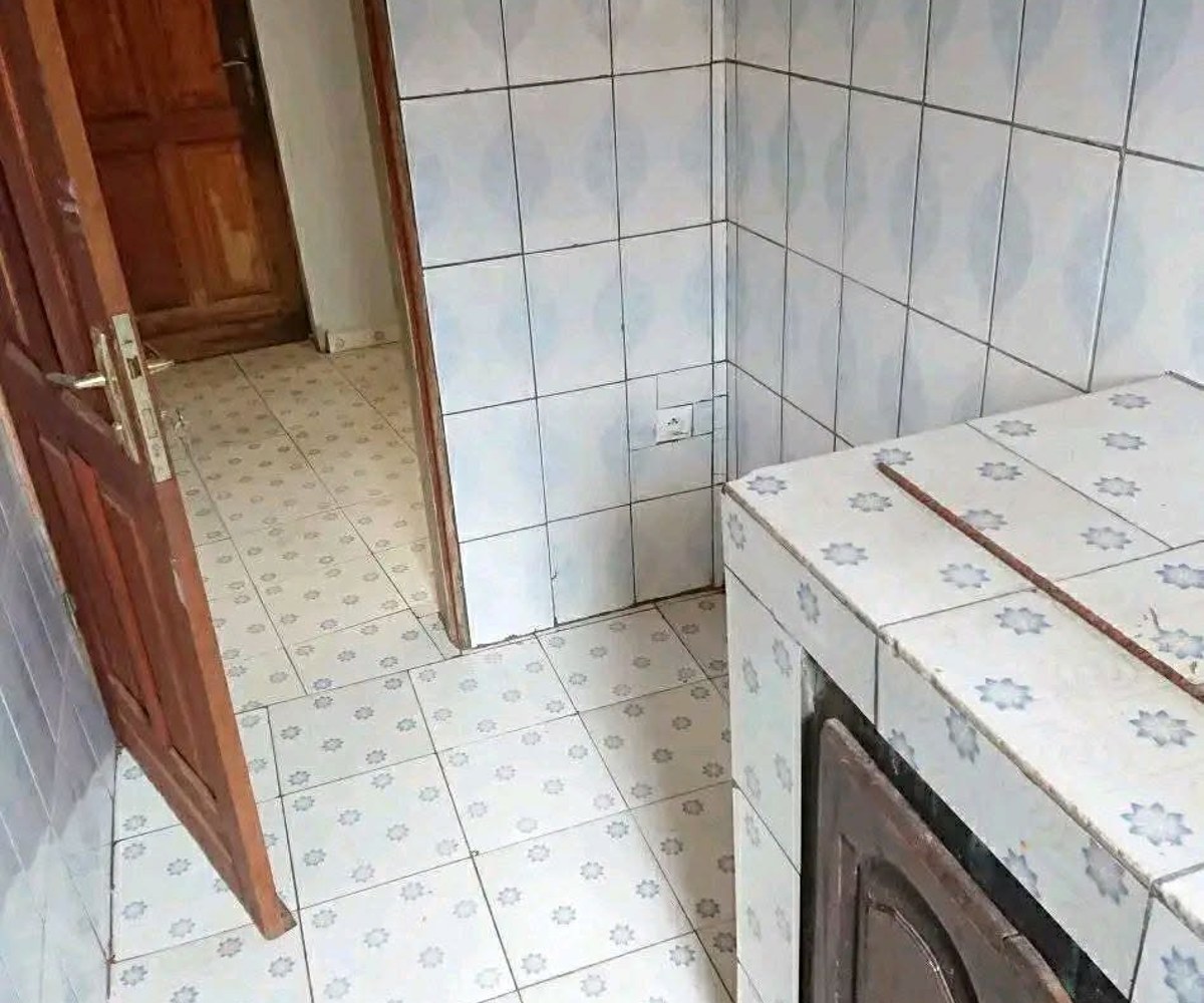 Studio moderne à louer à Nkoabang