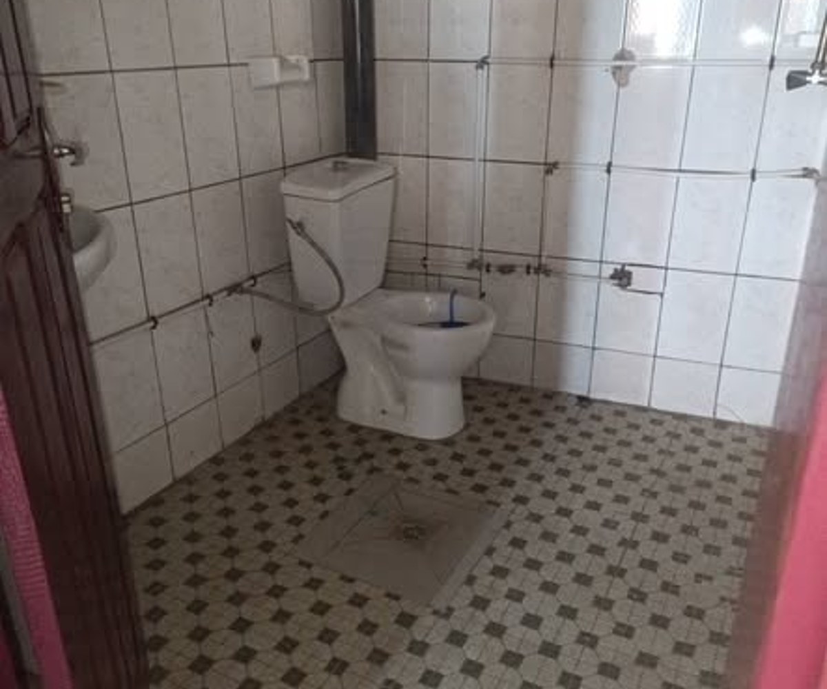 Grand appartement moderne à PK 8, Douala