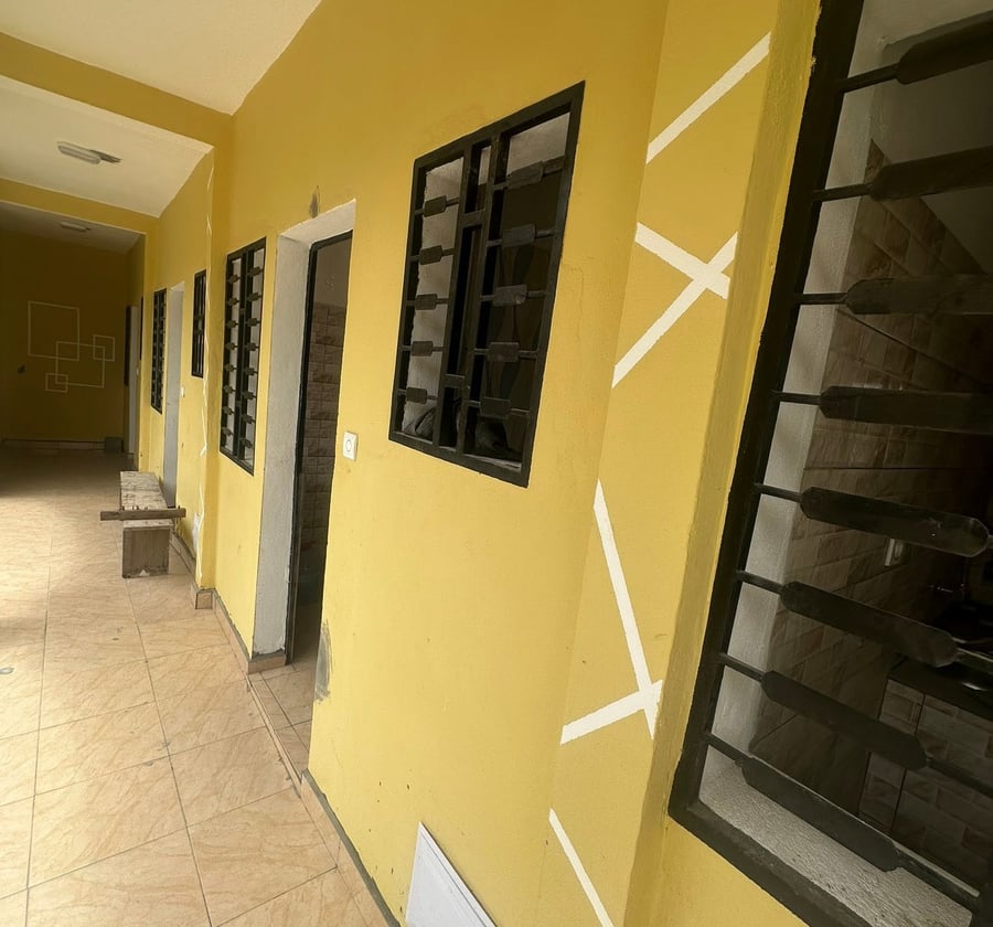 Chambre moderne 3 pièces - PK15 Douala