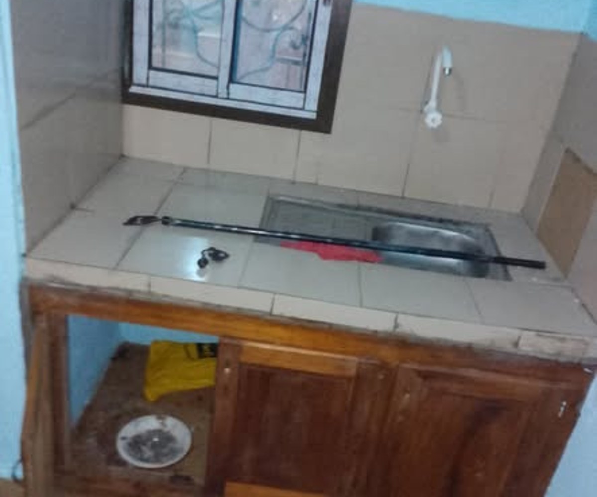 Chambre moderne à Nkoabang