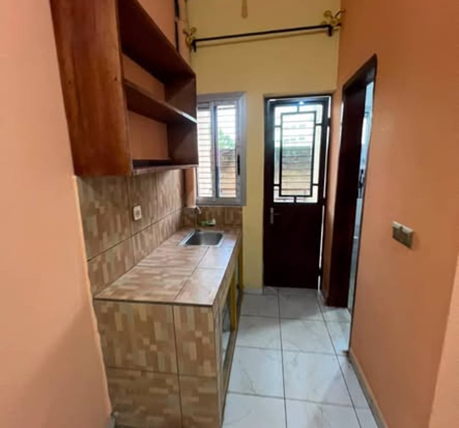 Chambre moderne à louer - Yaoundé Tsinga
