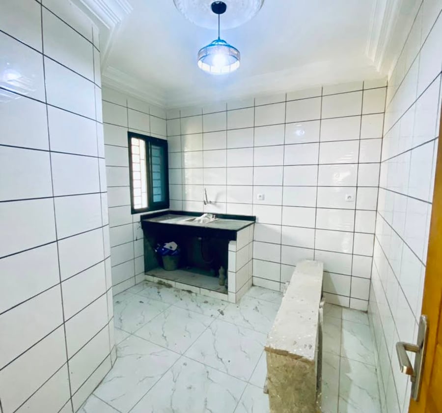 Appartement neuf à louer – 2 chambres – Lycée de New Bell