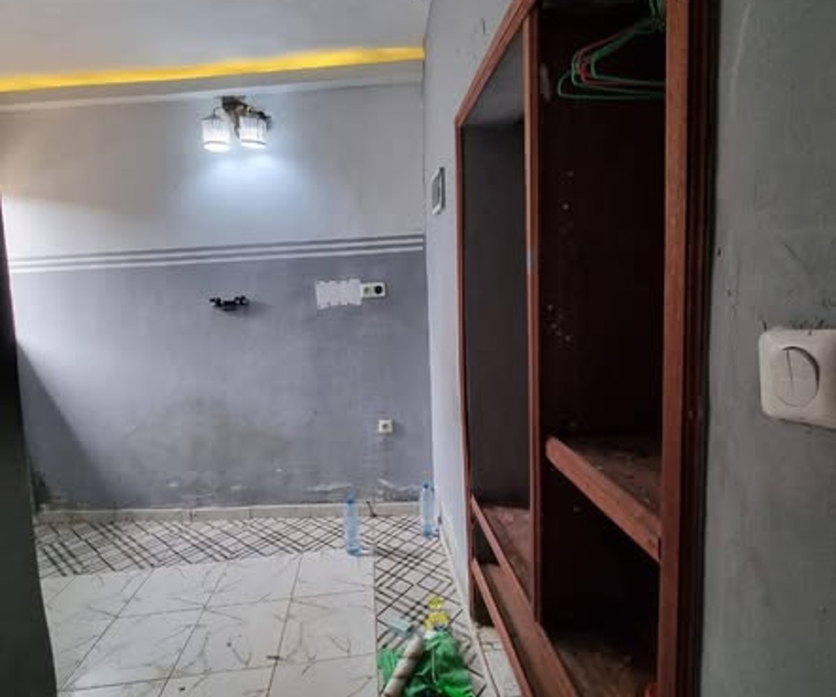 Chambre moderne à Nkolfoulou