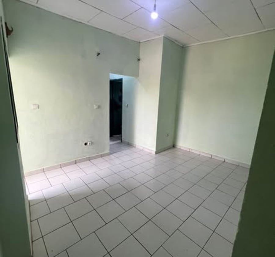 Studio moderne dans la barrière - TKC, Yaoundé