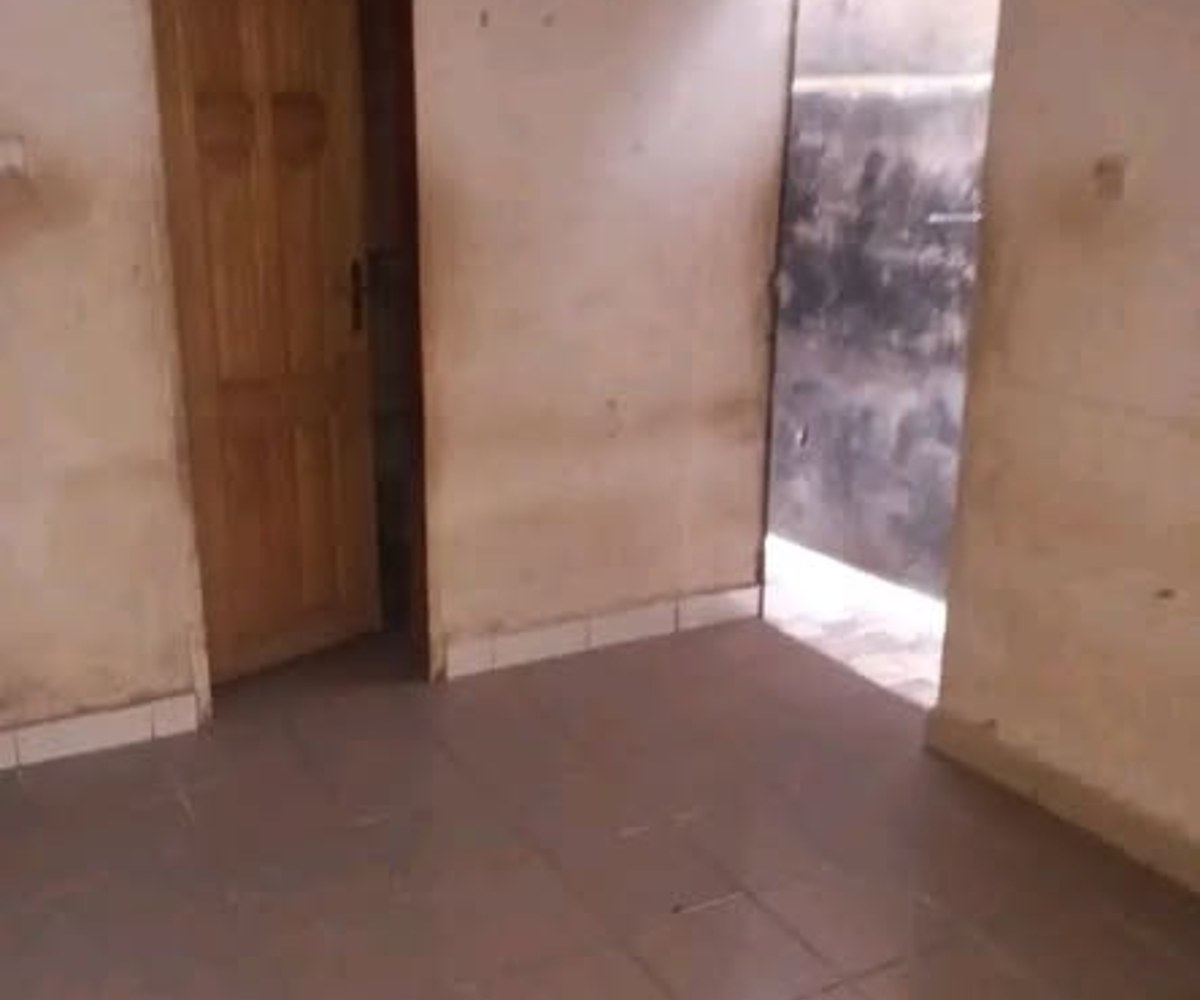 Chambre moderne 3 pièces à louer – Beedi, Douala